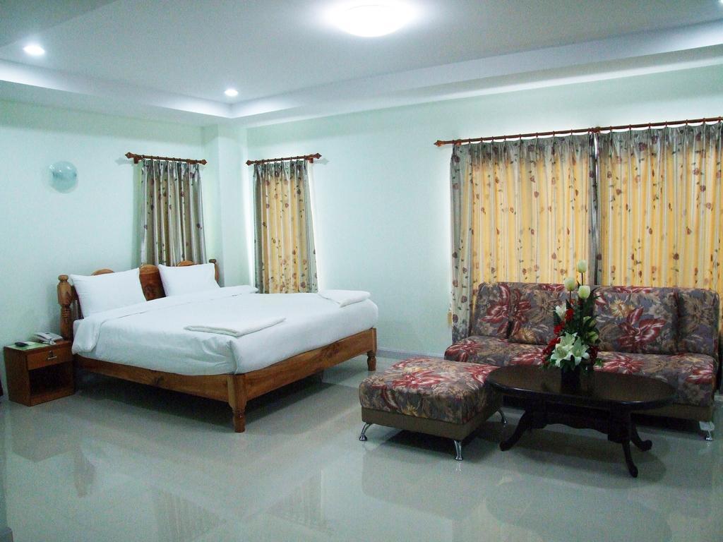 Hotel Ruan Rim Nam Roi Et Pokoj fotografie