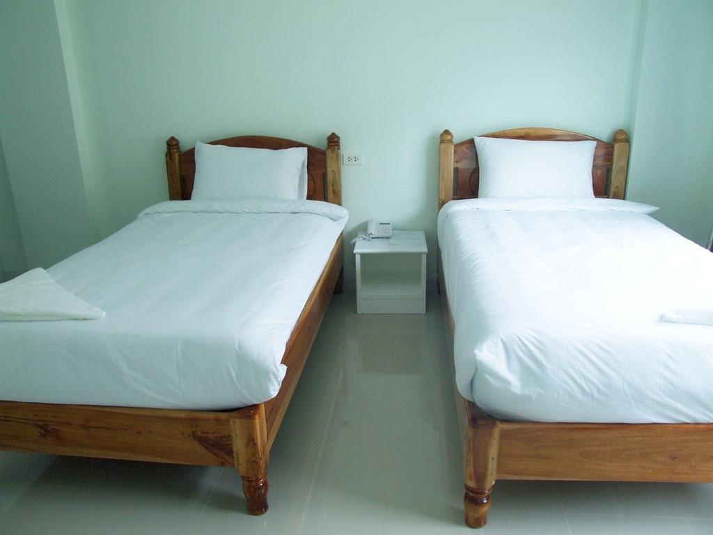 Hotel Ruan Rim Nam Roi Et Pokoj fotografie