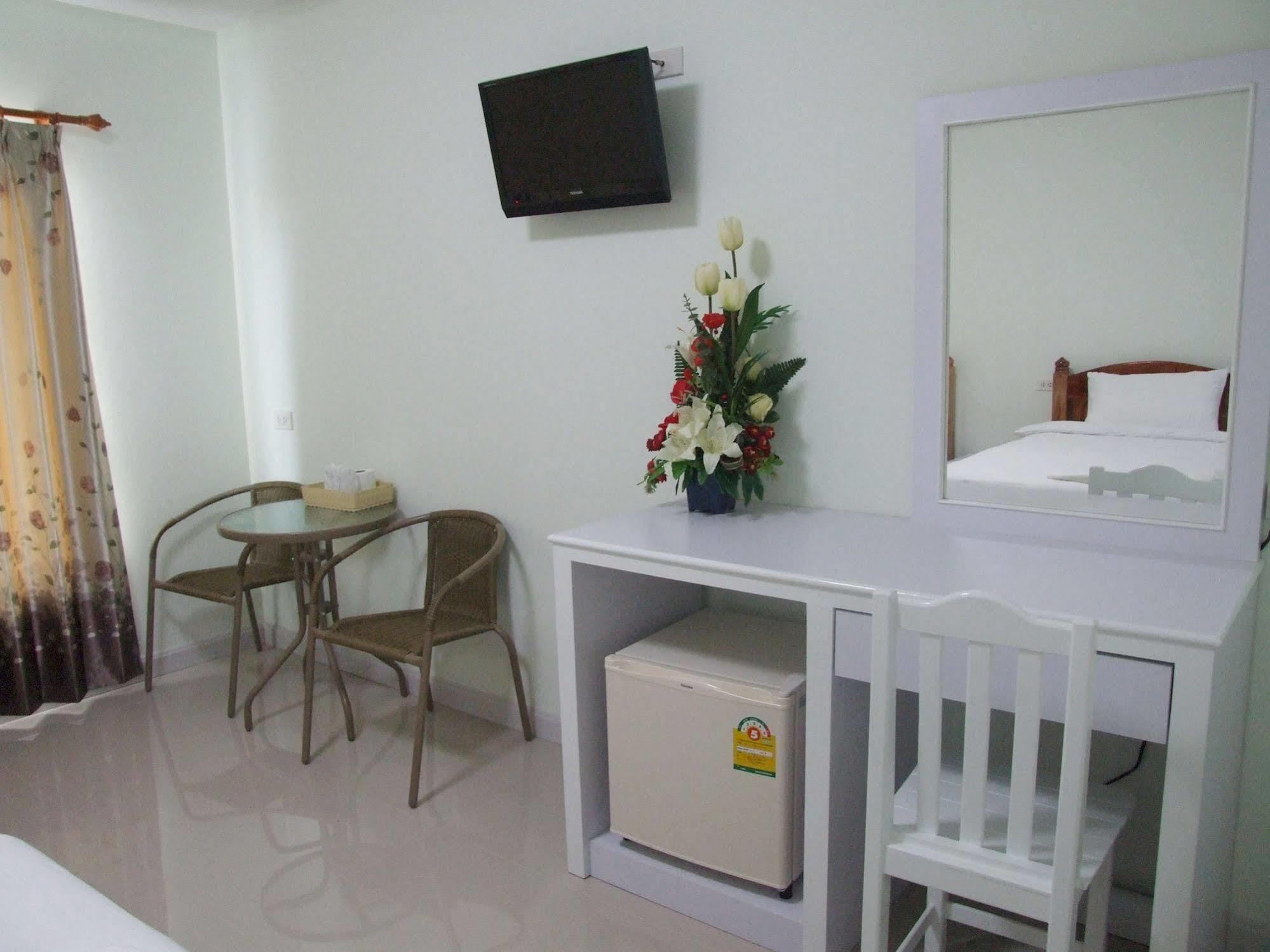 Hotel Ruan Rim Nam Roi Et Exteriér fotografie