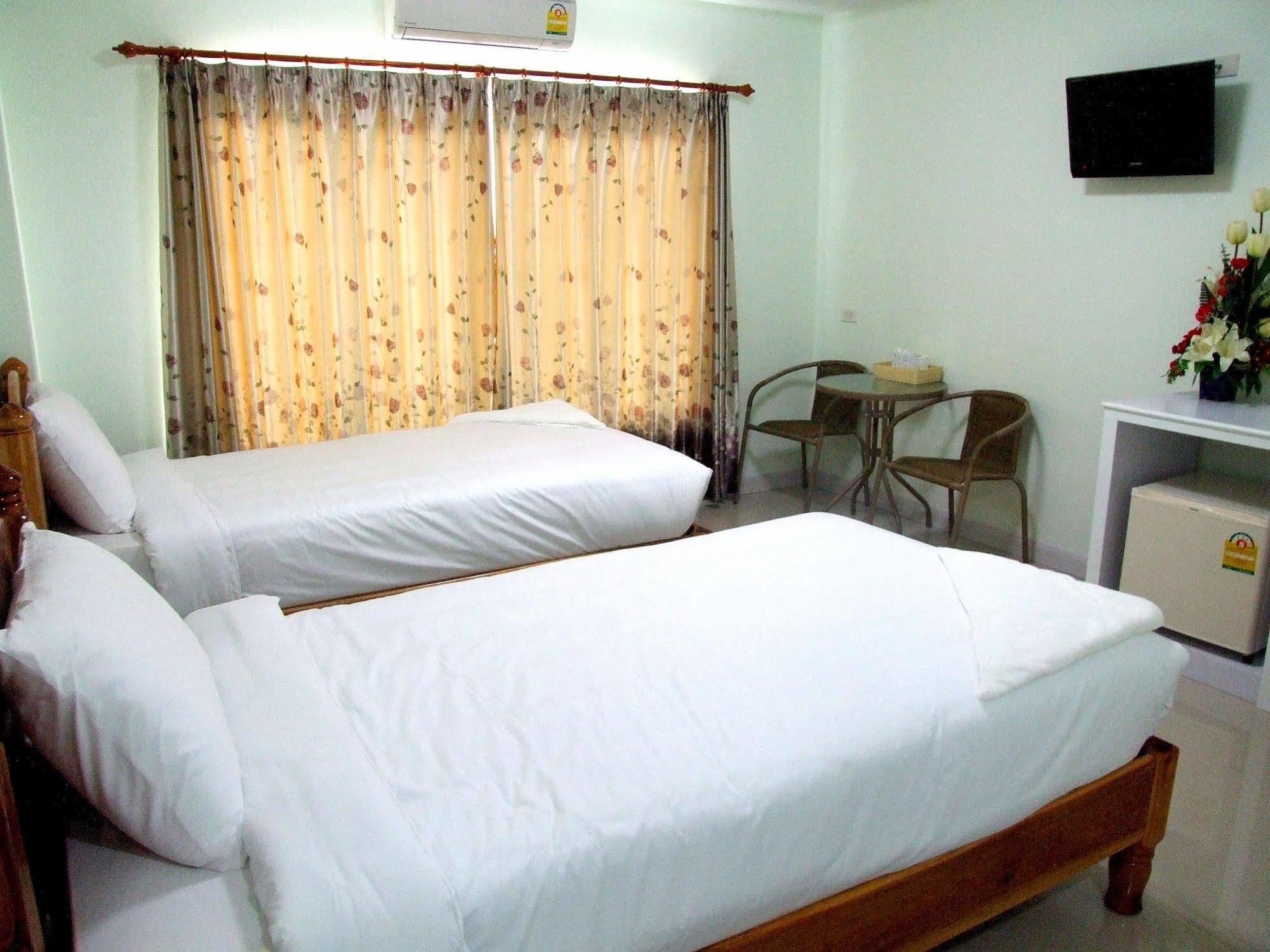 Hotel Ruan Rim Nam Roi Et Exteriér fotografie