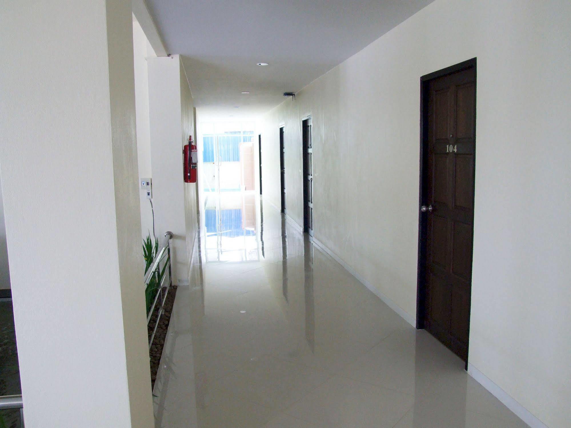 Hotel Ruan Rim Nam Roi Et Exteriér fotografie