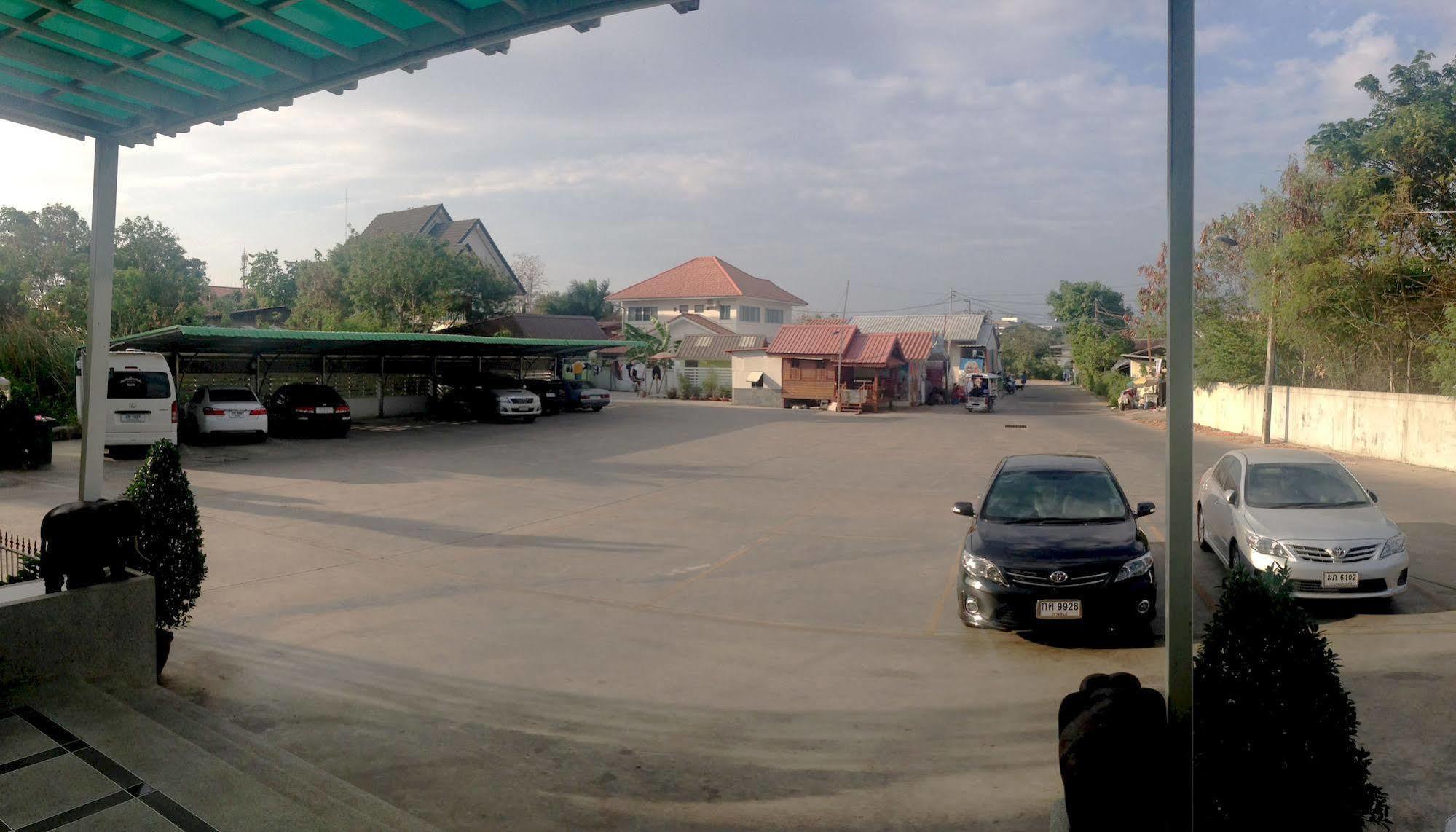 Hotel Ruan Rim Nam Roi Et Exteriér fotografie